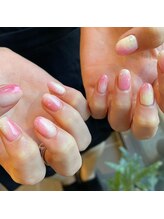 ネイルズ ララ(nails Lala)/桃ネイル。