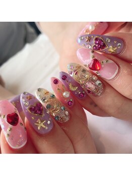 トータルサロン 白べぇーっ プラス/セーラームーンネイル