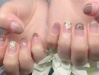 透け感ブラウン花柄