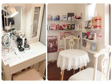 アロマの香りに包まれながらリラックスできる空間でメイク直しも