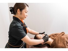 クマノミ美容鍼灸 新宿院(KUMANOMI美容鍼灸)/ 骨格から小さく！左右差解消