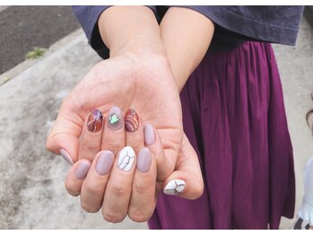 エモ(emo)/ニュアンスネイル