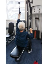 トレーニングジムPUL/高齢の方もがんばってます