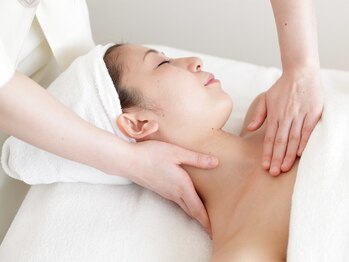 イーズ 大丸東京店/ ≪リンパマッサージ≫