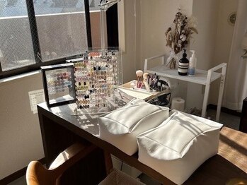 クーム 代官山(KUUM.)の写真/お子さま同伴可◎初めての方も大歓迎です！お気軽にご来店ください！1対1のアットホームな空間でネイルを♪