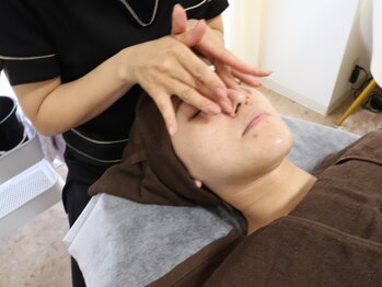 ビューティサロン アール(R)/毛穴マッサージも◎