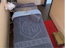 落ち着いた空間で施術します♪