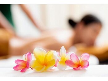 クイーンジャスミン(Queen Jasmine)/肩こり、むくみの日々のケアに