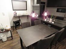 スムー 金沢小橋町店(Smoo)/内観（カウンセラリングルーム）