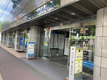 パーム(PALM)/当ビル入り口