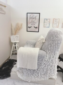 シス(SiS)/まつげ施術ルーム