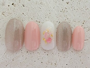 タフィーネイル 宜野湾コンベンションシティ店(TaffyNail)/Bコースデザイン 5590円