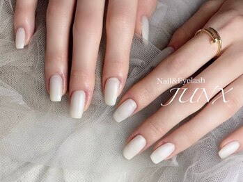 シンプルスクエア白ワンカラー Pg ネイルスペース ジュンクス 神戸三宮店 Nail Space Junx のフォトギャラリー ホットペッパービューティー