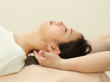 ストレートネック・肩こり・巻き肩改善には美容矯正★