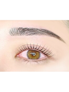 ナチュラル上品な目元にしたい