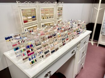 ハナ(Hana)の写真/【ナチュラル派に◎】オフィスでも浮かない♪シンプルネイルで指先美人に★丁寧なケアで爪の健康もサポート