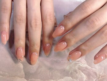 リリス(Lilith)の写真/【綺麗めワンカラーが◎】オフィスネイルにもオススメ*ちゅるんとツヤ感仕上げのシンプル上品なネイル♪