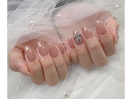 大人可愛いオフィスネイル