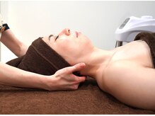 ブルースター/首デコルテ施術