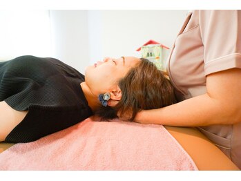 ルピナス(Lupinus)/施術の様子 ドライヘッドスパ