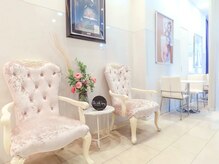 エルフラージュ 銀座店/姫椅子☆待合室