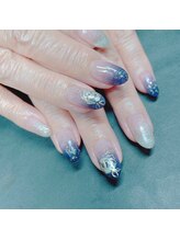 リマ(Lima)/夏のマグネットネイル