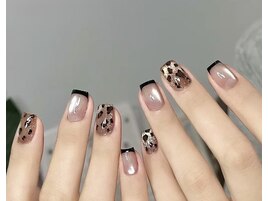 ヒョウ柄ネイル