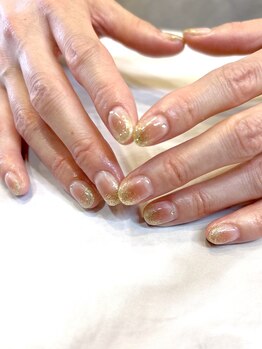 クレイン(Crane)/ラメ×チークネイル