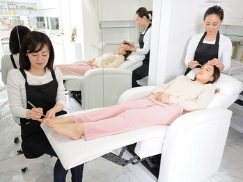 カシェット(Cachette)/つるつるかかと♪同時もできる!