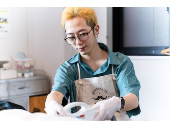 イエス 大阪難波店(YES)/協会認定資格保持スタッフが在籍