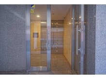 コトスパ(Koto SPA)の雰囲気（京都駅八条口から徒歩３分♪綺麗なマンションの１階にございます）
