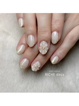 リッシュ ドゥ(RICHE deux)/ぷっくりフラワーネイル♪