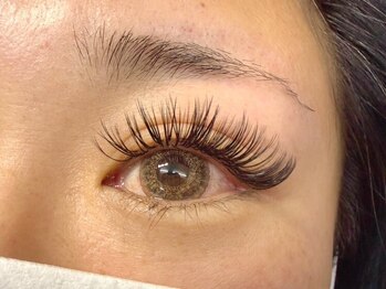 cocoLu eyelash&eyebrow【2月下旬　OPEN（予定）】の写真/【圧倒的持続力×濃さ】バインドロックで理想のボリュームをキープ！密度も自由自在で隙のない目元へ導く
