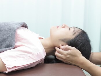アロハ整骨院はりきゅう院の写真/国家資格保有施術者による本格施術◎その場限りの施術ではなく、根本からお悩みの改善へと導きます★