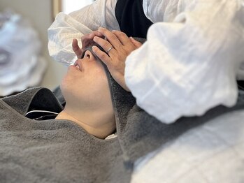 トトノウ(totonou)の写真/当サロンのドライヘッドスパは頭全体を包み込むように、脳の疲れまでほどけていくような感覚が味わえます◇