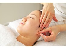 【外耳アロマトリートメント】