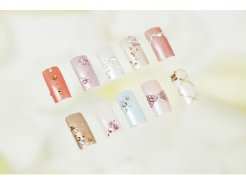 ケイネイル(Knail)/ラインストーン1粒¥110~