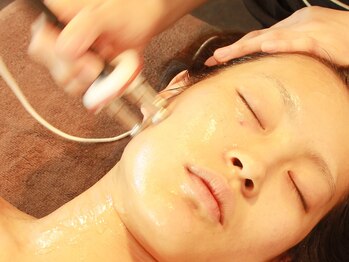 ソフィア イオン茅ヶ崎中央店(Sophia)/顔が震える!フェイシャルムーヴ