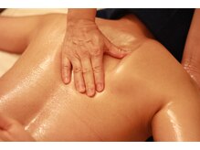 ホワイト キュメリー(WHITE CUMERY)/案外見られている？背中にも！