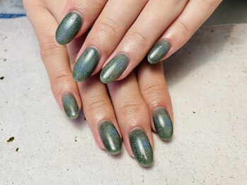 ヘアーアンドネイル ルシア(Hair&Nail Lucia)/新色ユニコーンマグネットネイル