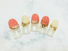 クイーンビー(QUEEN BEE)/４月定額ネイル¥7500