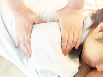 つくば整体院プラス(plus)の写真/肩甲骨はがしで肩の動きを調整！気になる首肩コリも解消、巻き肩改善！姿勢も良くなり体調にも良い影響が◎