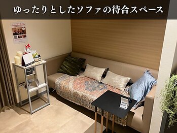 コアチューン 立川店(Coretune)/ゆったりとした待合スペース