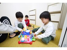 さく整骨院 新松戸店の雰囲気（個室のキッズルームで有資格者がお子様をお預かりいたします！）