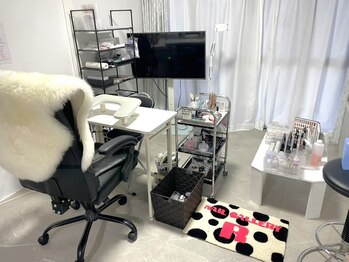 ネイルギャラリーアール(nail galleryR)の写真/【ママも安心★】キッズスペース有のネイルサロン◎落ち着いた空間でリラックスしながらネイルが楽しめる♪