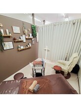 ドクターネイル爪革命 江戸川橋店/広々とした店内