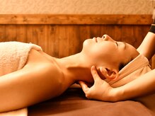 サロン ド エメリタス(salon d'Emeritus)/首もグイグイ流します！