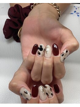 アイラッシュアンドネイル ブルーミン(Bloomin)/ミッキーネイル