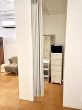 距骨サロン 湘南茅ヶ崎店/お着換えスペースもあり♪