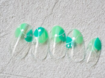 カトルナフ(quatre fois neuf)/ミントグリーンのフレンチネイル